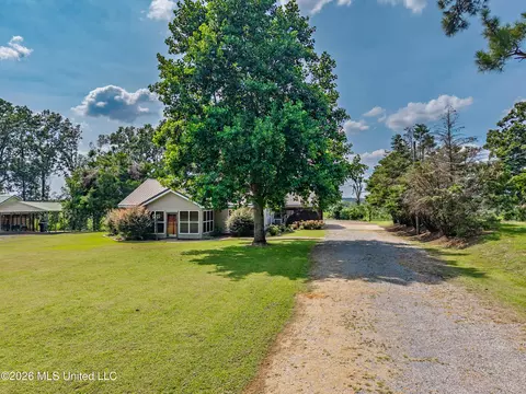 Exterior - 556 Chickasaw Rd, Pope, MS 38658 photo 2 of 25