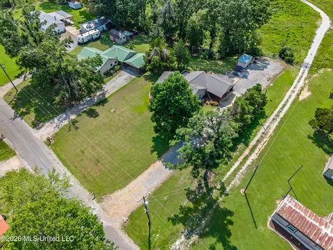 View/Area - 556 Chickasaw Rd, Pope, MS 38658 photo 2 of 10