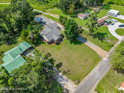 View/Area - 556 Chickasaw Rd, Pope, MS 38658 photo 1 of 10