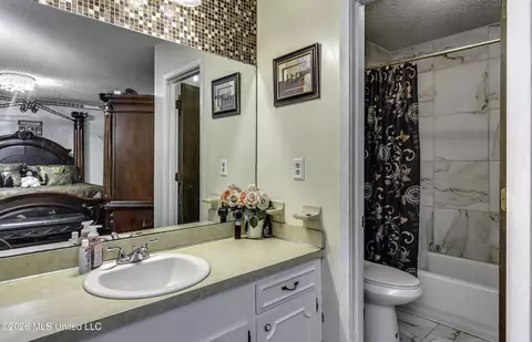 Bath - 4737 Sherbrook Dr, Jackson, MS 39212 photo 5 of 5