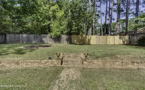 Exterior - 4737 Sherbrook Dr, Jackson, MS 39212 photo 2 of 4