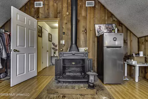 Entry Way - 4737 Sherbrook Dr, Jackson, MS 39212 photo 3 of 3