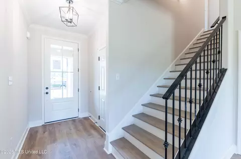 Entry Way - 7658 John Elliott Ln, Hernando, MS 38632 photo 1 of 4