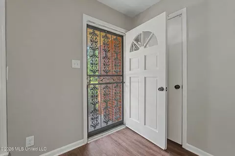 Entry Way - 1274 Brandywine Dr, Southaven, MS 38671 photo 1 of 1