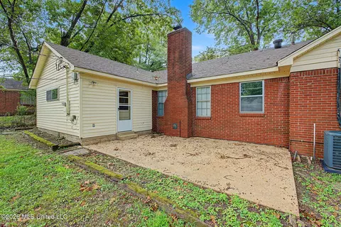 Exterior - 1274 Brandywine Dr, Southaven, MS 38671 photo 2 of 4