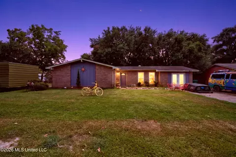 4710 Coronada Ave, Pascagoula, MS 39581