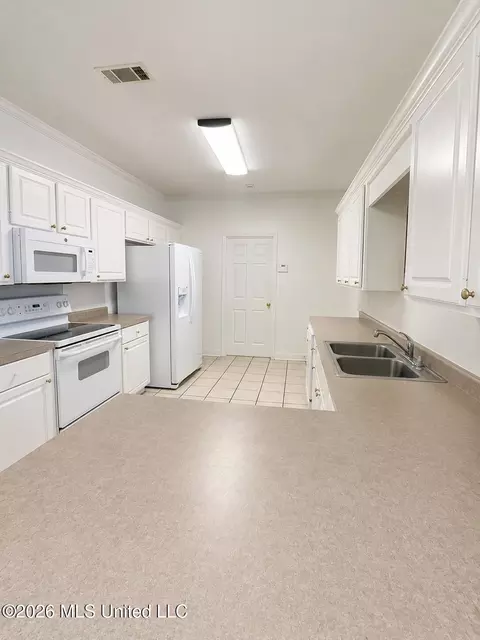 221 Jacks Pl, Brandon, MS 39047 photo 4
