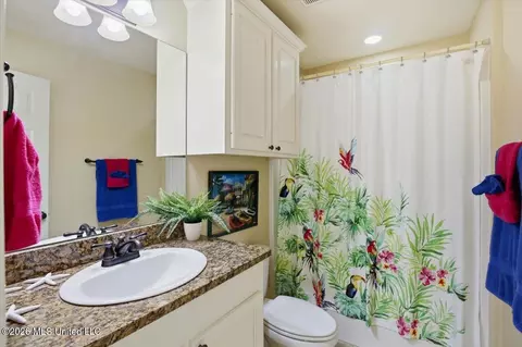 Bath - 308 Creston Cv, Brandon, MS 39042 photo 5 of 8