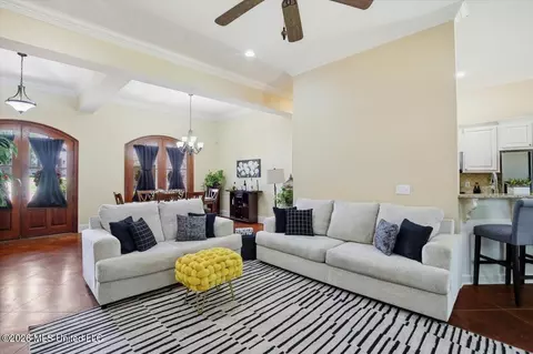 Living - 308 Creston Cv, Brandon, MS 39042 photo 1 of 2