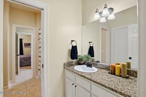 Bath - 308 Creston Cv, Brandon, MS 39042 photo 6 of 8