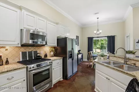 Kitchen - 308 Creston Cv, Brandon, MS 39042 photo 3 of 3