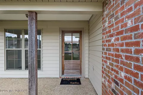 Entry Way - 156 Dakota St, Byram, MS 39272 photo 1 of 2