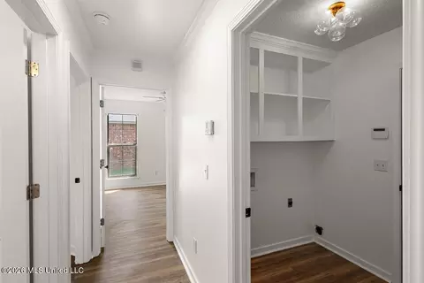 Entry Way - 156 Dakota St, Byram, MS 39272 photo 2 of 2
