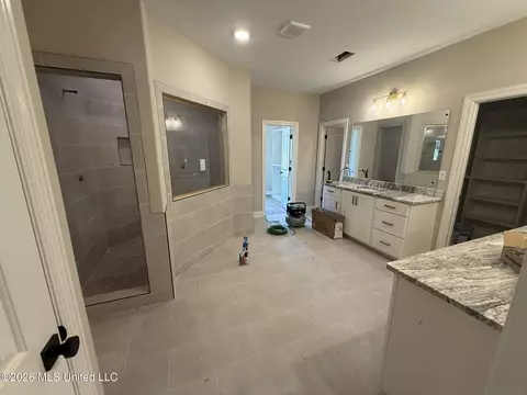 84 Live Oaks Dr, Lamar, MS 38642 photo 17
