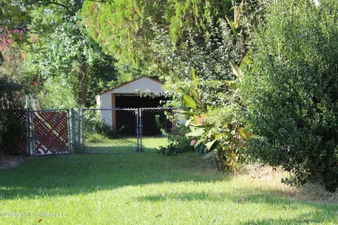 Exterior - 108 Crimson Ln, Brandon, MS 39042 photo 3 of 4