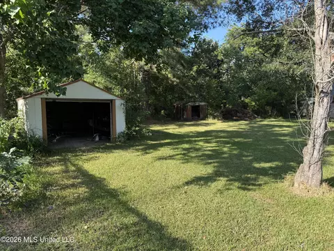 Exterior - 108 Crimson Ln, Brandon, MS 39042 photo 2 of 4