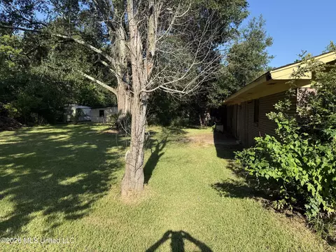Exterior - 108 Crimson Ln, Brandon, MS 39042 photo 1 of 4