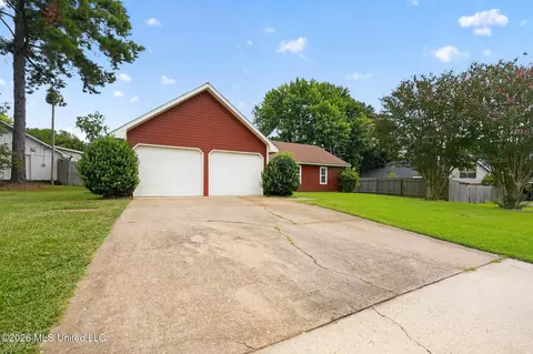 334 E Timber Ridge Ct, Ridgeland, MS 39157