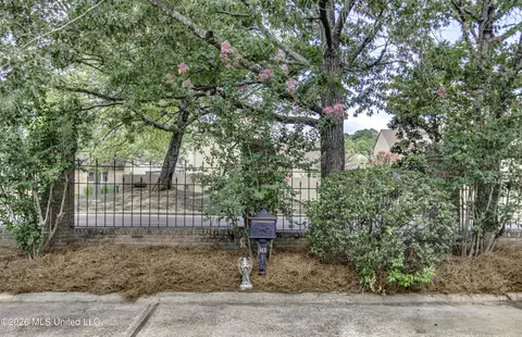 Exterior - 125 Northpointe Pkwy, Jackson, MS 39211 photo 2 of 17