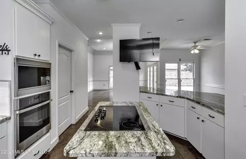 Kitchen - 125 Northpointe Pkwy, Jackson, MS 39211 photo 6 of 6