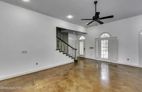 Living - 125 Northpointe Pkwy, Jackson, MS 39211 photo 2 of 9