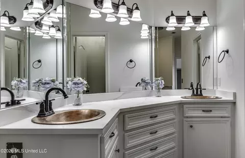 Bath - 125 Northpointe Pkwy, Jackson, MS 39211 photo 1 of 11