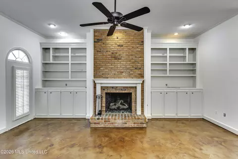 Living - 125 Northpointe Pkwy, Jackson, MS 39211 photo 4 of 9