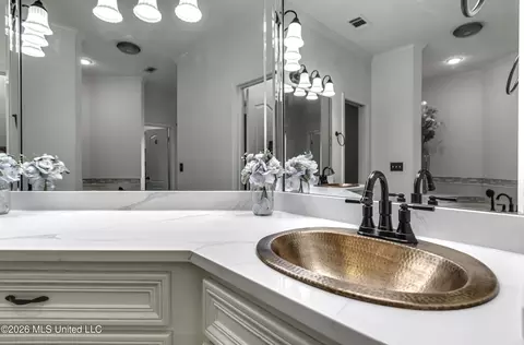 Bath - 125 Northpointe Pkwy, Jackson, MS 39211 photo 2 of 11
