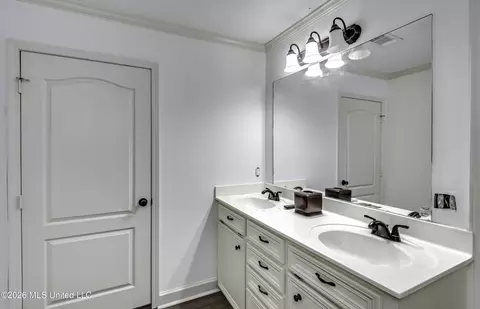 Bath - 125 Northpointe Pkwy, Jackson, MS 39211 photo 9 of 11