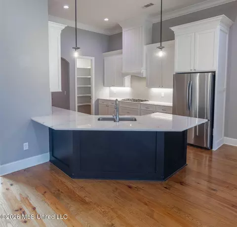 Kitchen - 609 Gloucester Way, Flowood, MS 39232 photo 2 of 3