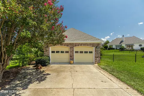 Exterior - 504 Beacon Cv, Brandon, MS 39047 photo 3 of 24