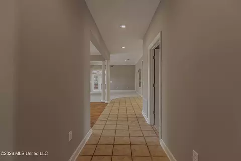 Entry Way - 504 Beacon Cv, Brandon, MS 39047 photo 2 of 3