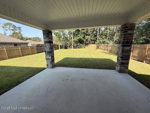 Exterior - 846 Amoka Pl, Diamondhead, MS 39525 photo 2 of 6