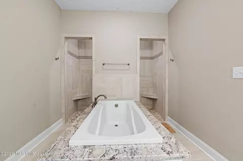 Bath - 846 Amoka Pl, Diamondhead, MS 39525 photo 3 of 5