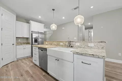 Kitchen - 846 Amoka Pl, Diamondhead, MS 39525 photo 2 of 3