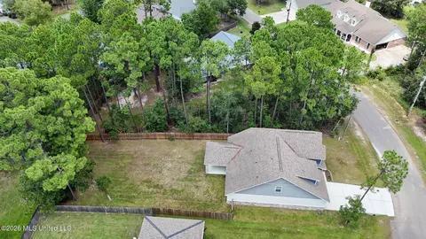 View/Area - 846 Amoka Pl, Diamondhead, MS 39525 photo 2 of 3