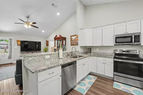 Kitchen - 28 Cascade Cv, Perkinston, MS 39573 photo 1 of 2