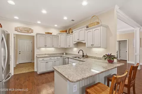 Kitchen - 640 Kaleas Way Cv, Hernando, MS 38632 photo 1 of 4