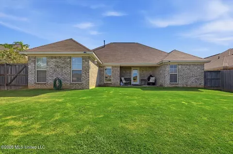 Exterior - 1204 Addison Ln, Brandon, MS 39042 photo 5 of 6