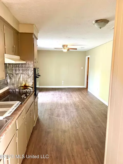 Kitchen - 3065 Suncrest Dr, Jackson, MS 39212 photo 1 of 1