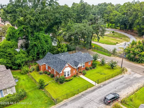 View/Area - 1 Oak Ct, Natchez, MS 39120 photo 2 of 3