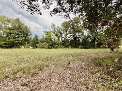 1029 N N Ratliff Rd, Jackson, MS 39202 photo 2