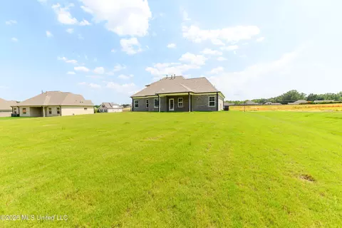 Exterior - 7554 John Elliott Ln, Hernando, MS 38632 photo 3 of 3