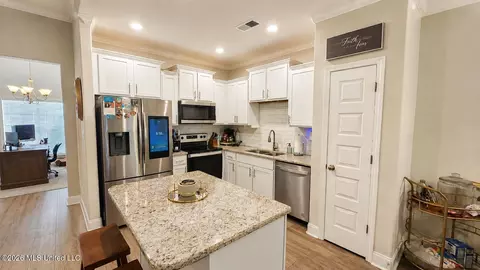 Kitchen - 1932 Ava Dr, Nesbit, MS 38651 photo 1 of 2