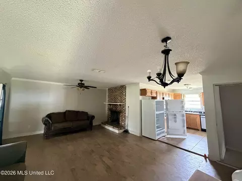 Living - 123 Sinclair St, Lucedale, MS 39452 photo 1 of 4