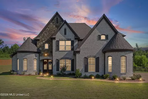 224 Poplar Ln, Holly Springs, MS 38635