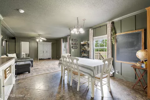 1116 County Road 2, Hickory Flat, MS 38633 photo 10