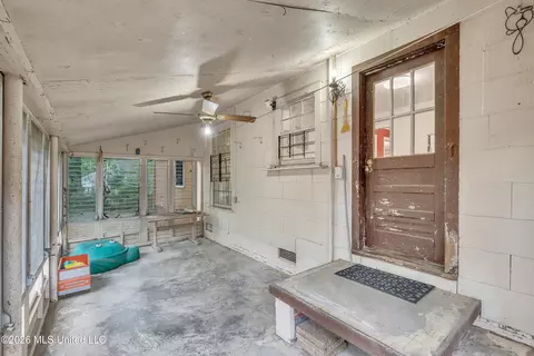Exterior - 314 Colonial Cir, Jackson, MS 39211 photo 12 of 12