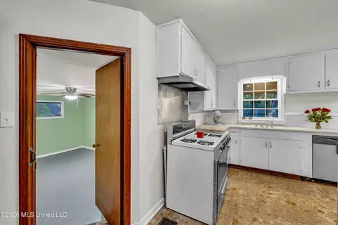 Other - 314 Colonial Cir, Jackson, MS 39211 photo 3 of 14