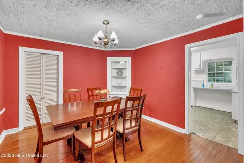 Dining - 314 Colonial Cir, Jackson, MS 39211 photo 2 of 2